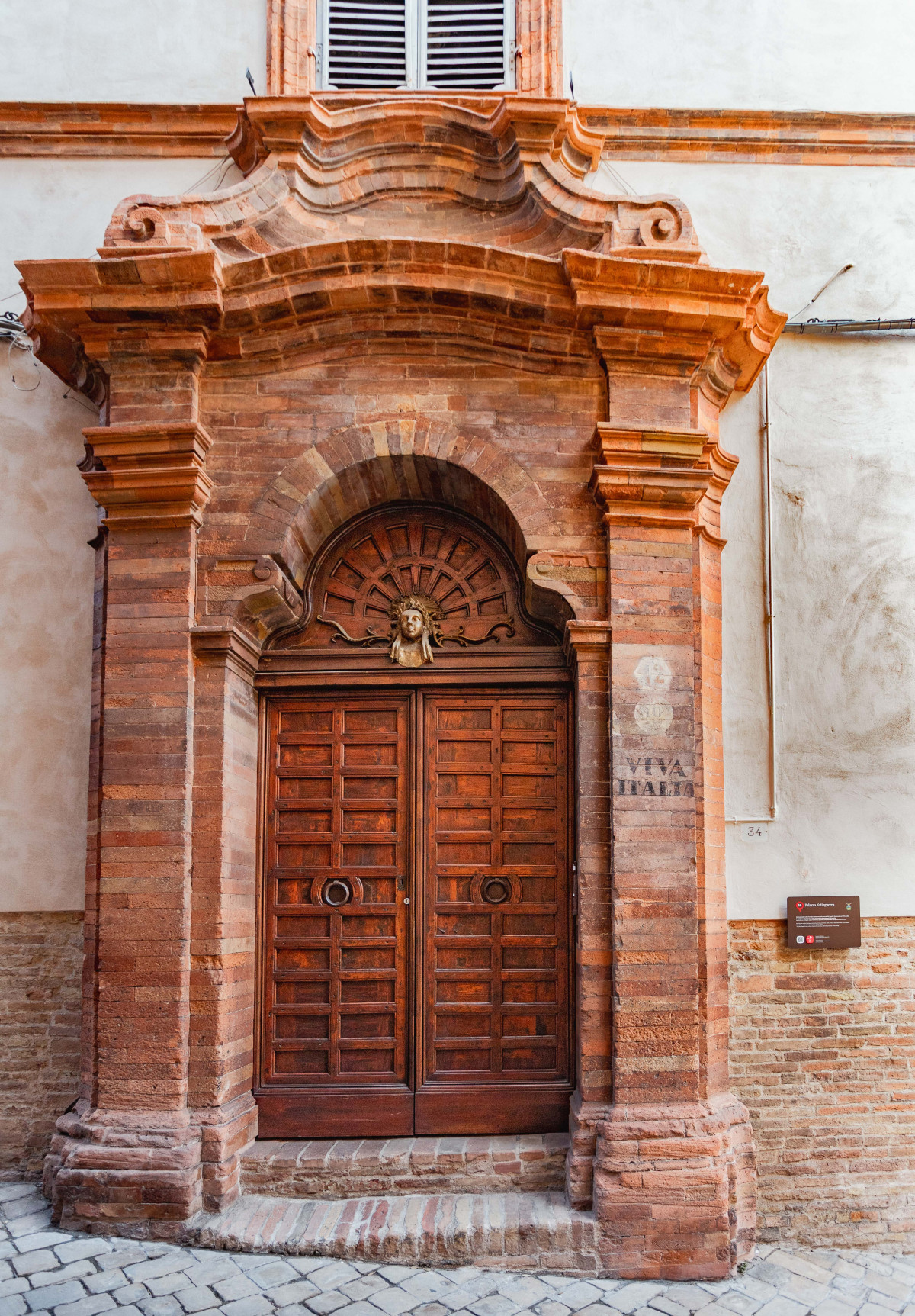 Palazzo Natinguerra: la nobiltà discreta