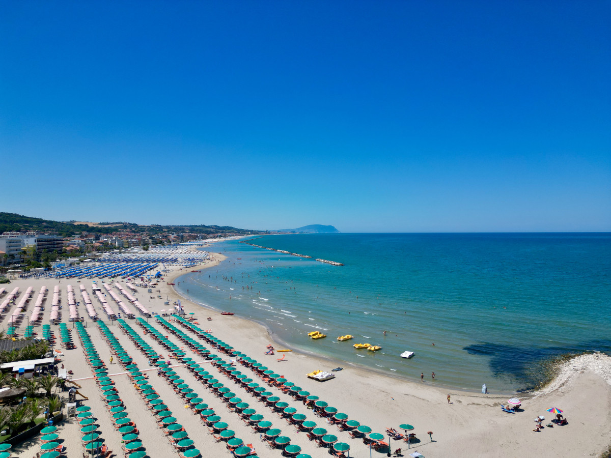 Il Litorale di Civitanova: sabbia, ghiaia e meraviglie adriatiche