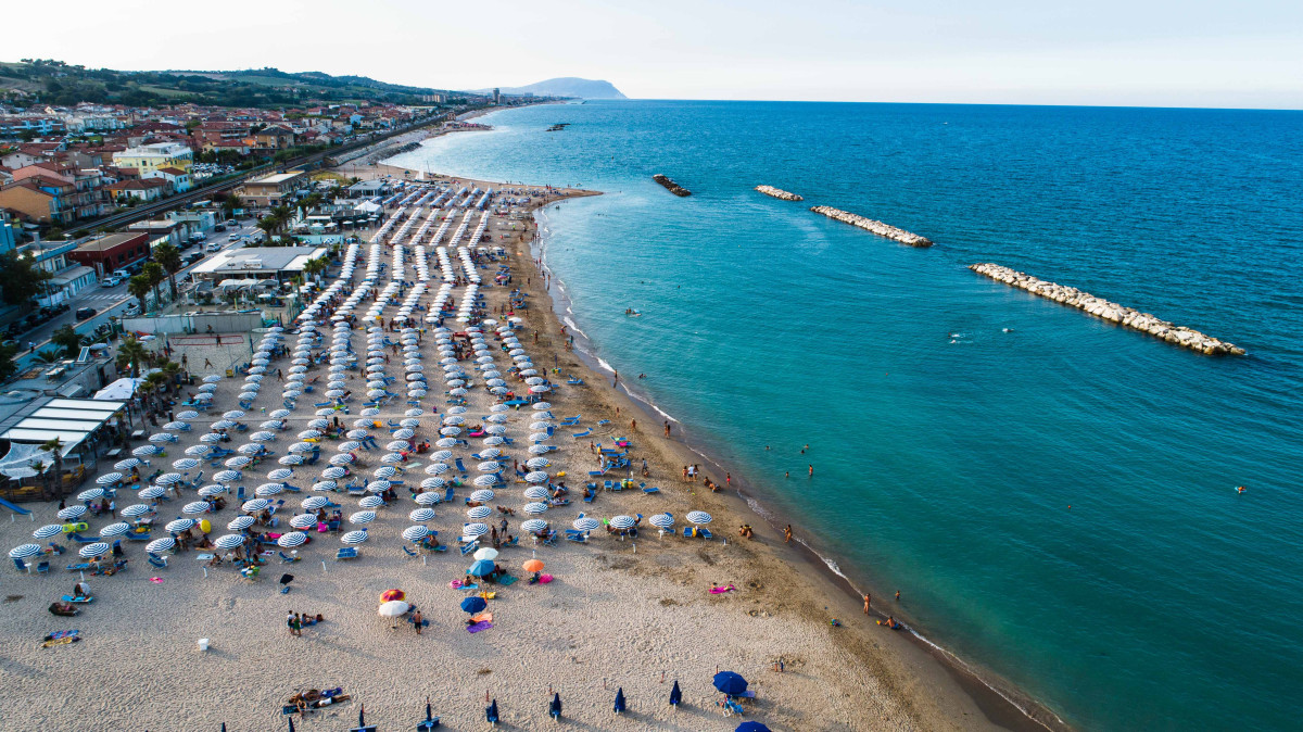 Il Litorale di Civitanova: sabbia, ghiaia e meraviglie adriatiche