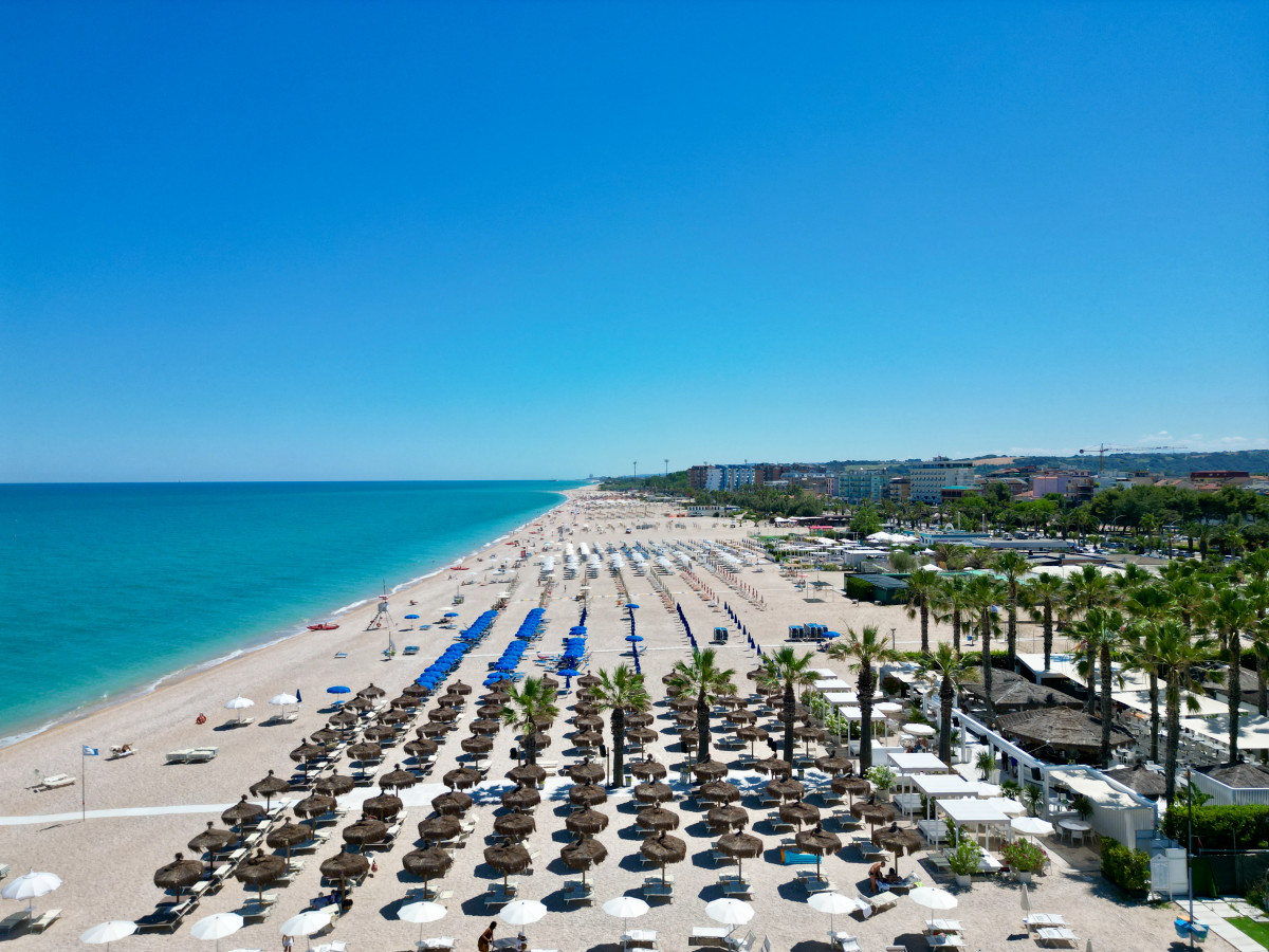 Il Litorale di Civitanova: sabbia, ghiaia e meraviglie adriatiche