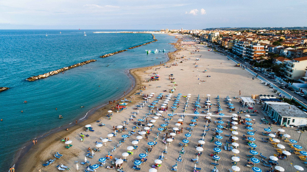 Il Litorale di Civitanova: sabbia, ghiaia e meraviglie adriatiche