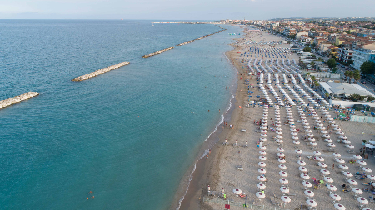 Il Litorale di Civitanova: sabbia, ghiaia e meraviglie adriatiche