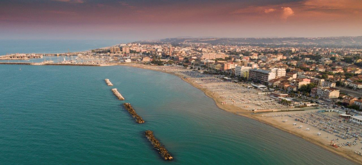 Il Litorale di Civitanova: sabbia, ghiaia e meraviglie adriatiche