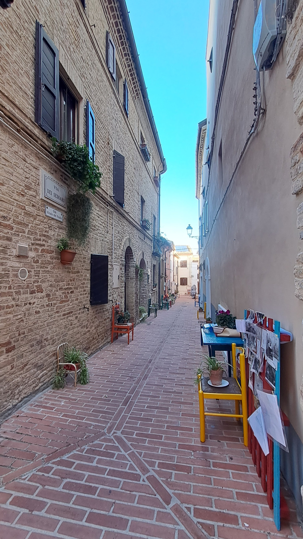 Via dei Sediari
